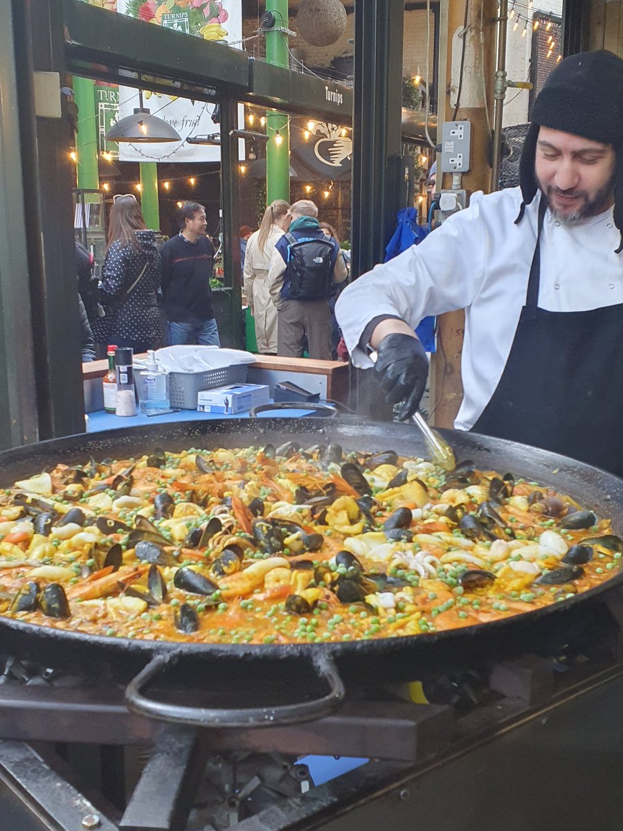 YC_DaVinci's tweet photo. Hospitality trip to London and we visited Borough Market 😊 There were some amazing food stalls and we sampled some lovely food 😋 #London #food #Market 🐟🍅🧀 https://t.co/csQbdxRN3Q