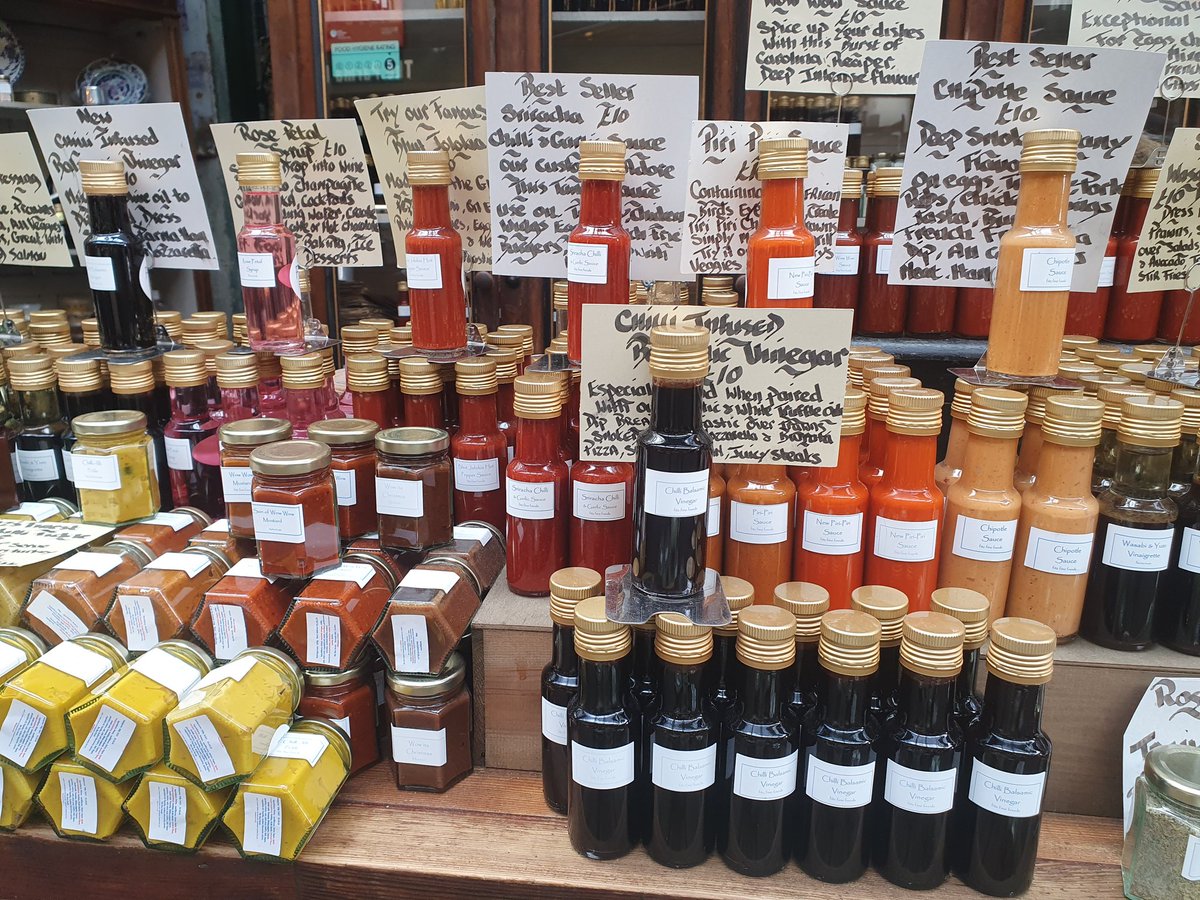 YC_DaVinci's tweet photo. Hospitality trip to London and we visited Borough Market 😊 There were some amazing food stalls and we sampled some lovely food 😋 #London #food #Market 🐟🍅🧀 https://t.co/csQbdxRN3Q