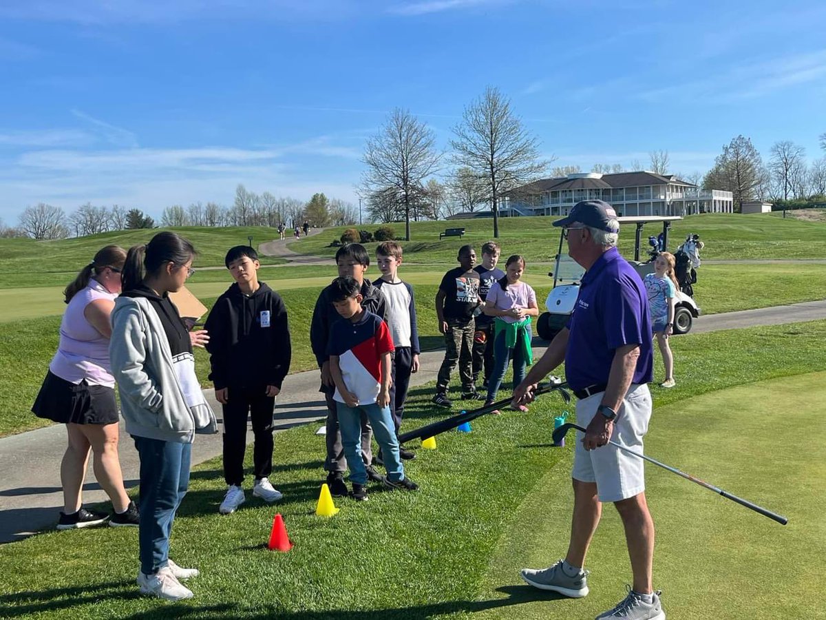 SomethingGolf's tweet image. Great first practice! A huge thanks to our guest @abstrother and our volunteers from @FirstTeeLex and @fcpsoit for leading the golf and STEM stations. More #STEM&amp;amp;Golf to come next week! #jrgolf @TheFirstGreen #dosomethingextraordinary @gbf_golf @chisaintjoseph @redroostergolf