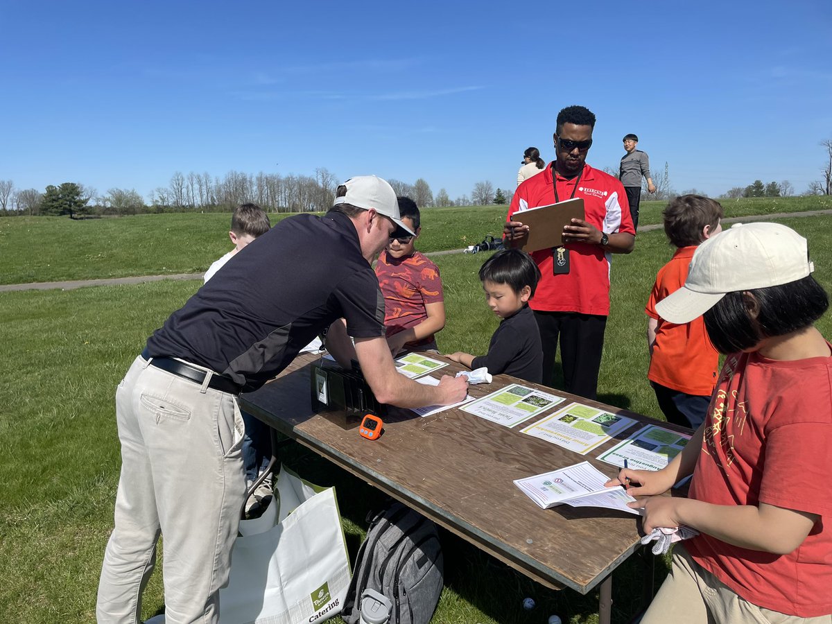 SomethingGolf's tweet image. Great first practice! A huge thanks to our guest @abstrother and our volunteers from @FirstTeeLex and @fcpsoit for leading the golf and STEM stations. More #STEM&amp;amp;Golf to come next week! #jrgolf @TheFirstGreen #dosomethingextraordinary @gbf_golf @chisaintjoseph @redroostergolf