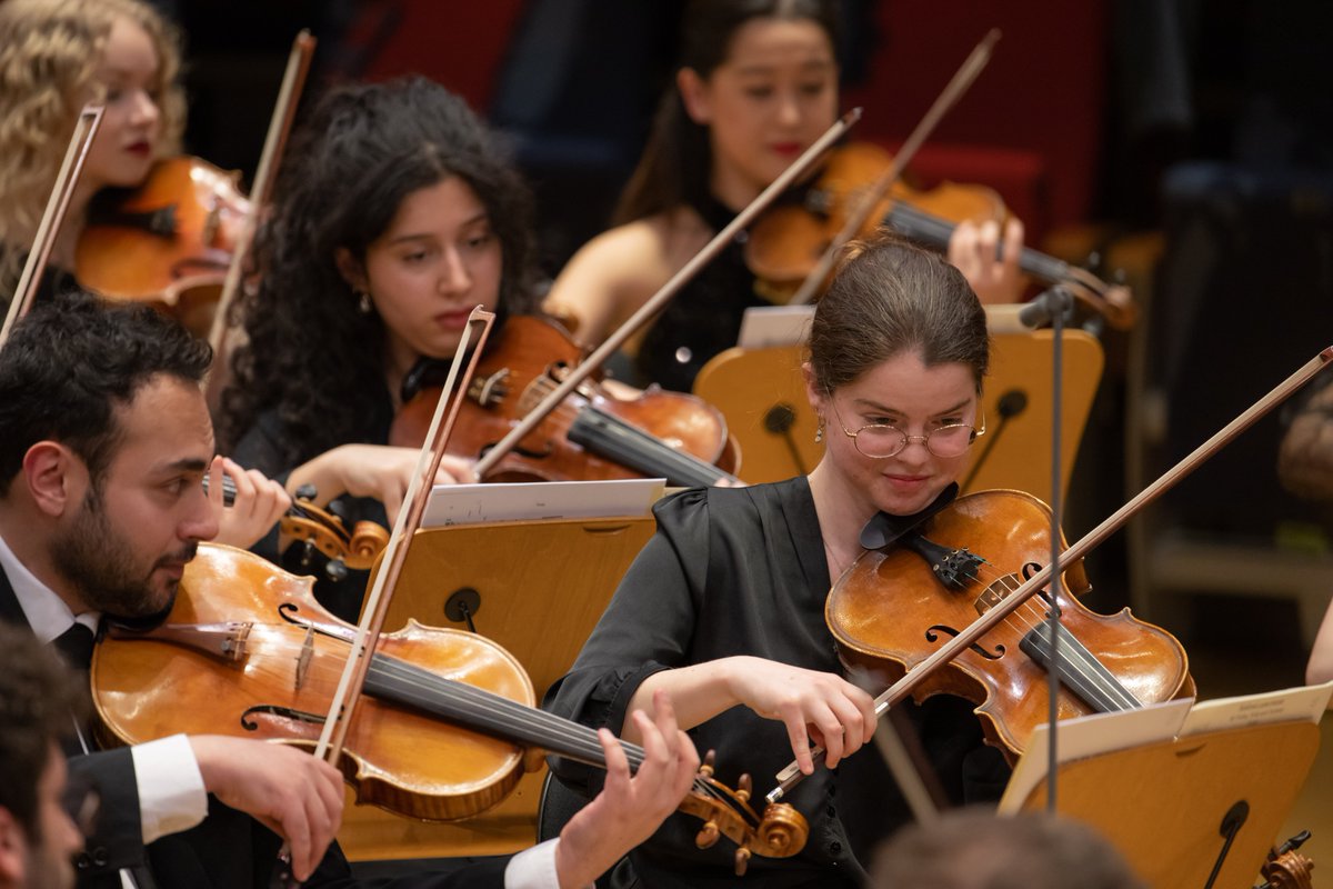boulezsaal's tweet photo. Bravi!!👏👏👏
First concert of the Barenboim-Said Akademie Orchestra led by Maestro @DBarenboim. The students were joined by soloists Yamen Saadi &amp;  Michael Barenboim. 🎻

Thank you to everyone who came along! https://t.co/cU3svmFMpe