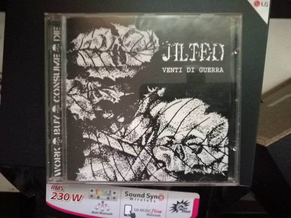 brianfinks69's tweet photo. Today's listening along with the noise of the sewing machine.. Is Jilted from Italy 🇮🇹 #punk #jilted #CRUST #italianpunk https://t.co/C0COoAjDz0