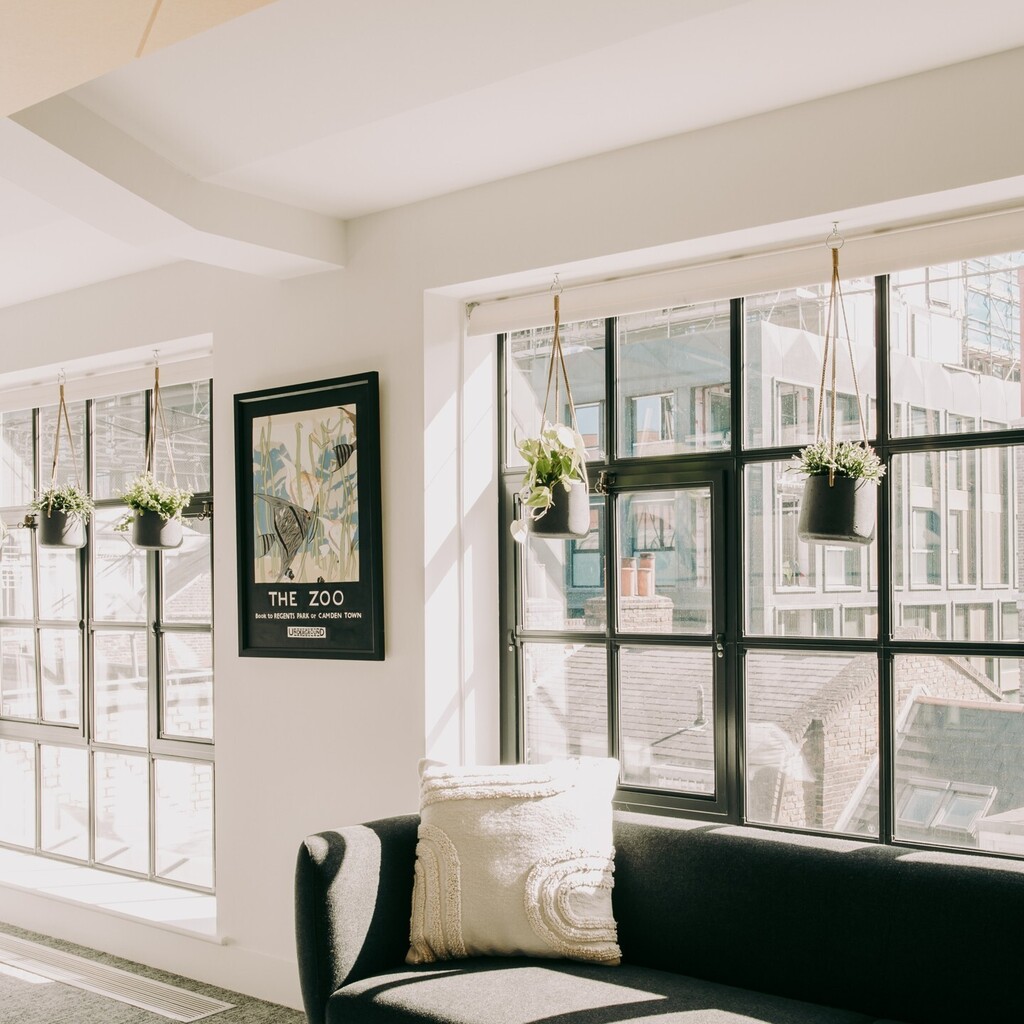 Manifesting more sunny mornings to brighten up office life 🌞 instagr.am/p/Cq7wQSnAZ86/