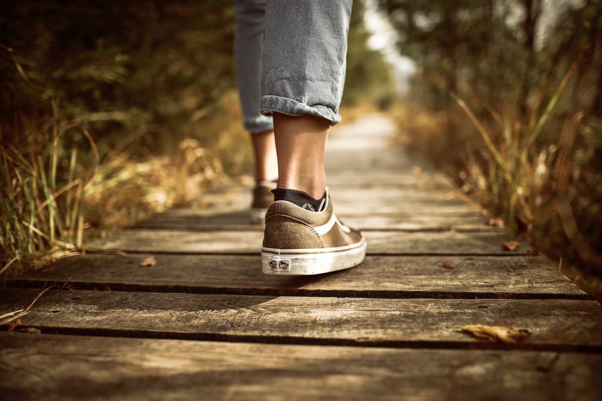 𝗪𝗮𝗻𝗱𝗲𝗹 𝗺𝗲𝗲 𝗺𝗲𝘁 𝗦𝗘𝗧!
Sportief Evenwicht Twello (SET) vertrekt wekelijks voor een wandeling op woensdagavond, zo ook tijdens de #VoorsterSportweek. Verzamelen op woensdag om 19.00 uur bij De Barnte in #Twello. Wandel jij mee volgende week?