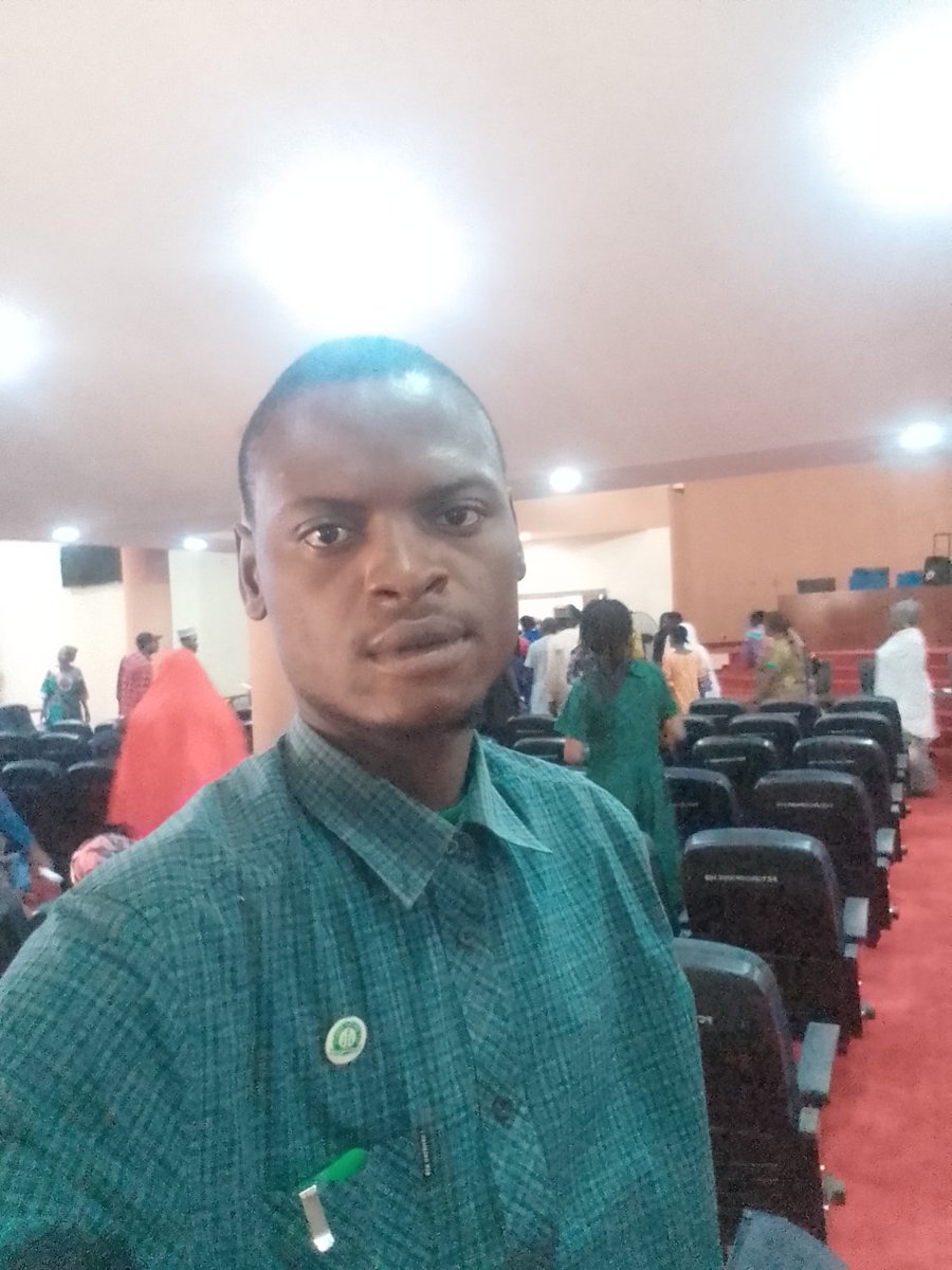 mr_danlami's tweet photo. After a meeting! https://t.co/O7fF9a1i9h
