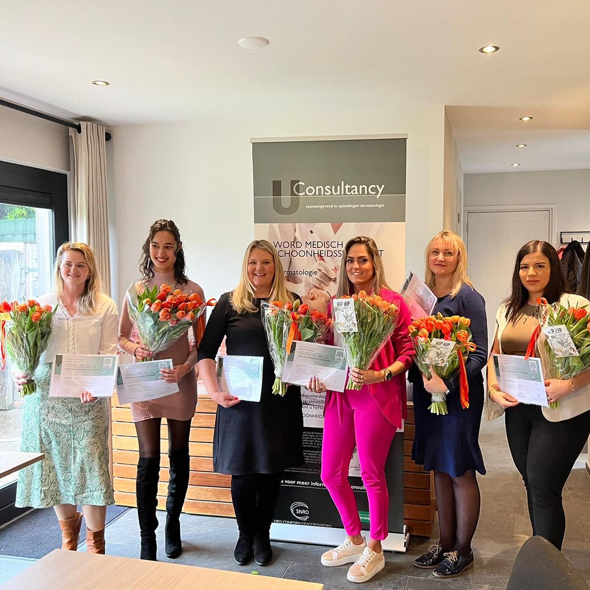 UConsultancy's tweet photo. Afgelopen donderdag hebben Monica Gerritse, Oxana Hermes, Suzanne Banis, Bilge Yildirim, Melony Sebregts en Amber Beudeker hun diploma Medisch Schoonheidsspecialist Dermatologie® in ontvangst kunnen nemen in Nieuwegein! https://t.co/cU1X94JVu8