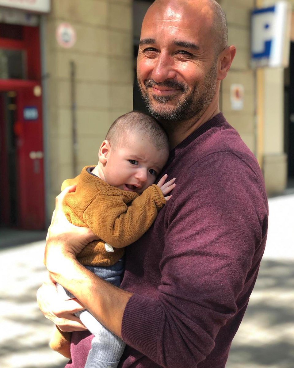 alainhernan's tweet photo. Cuando sostienes el mundo en brazos.
❤️❤️❤️
#NunoHM
#papá https://t.co/vh25Q0fCGa