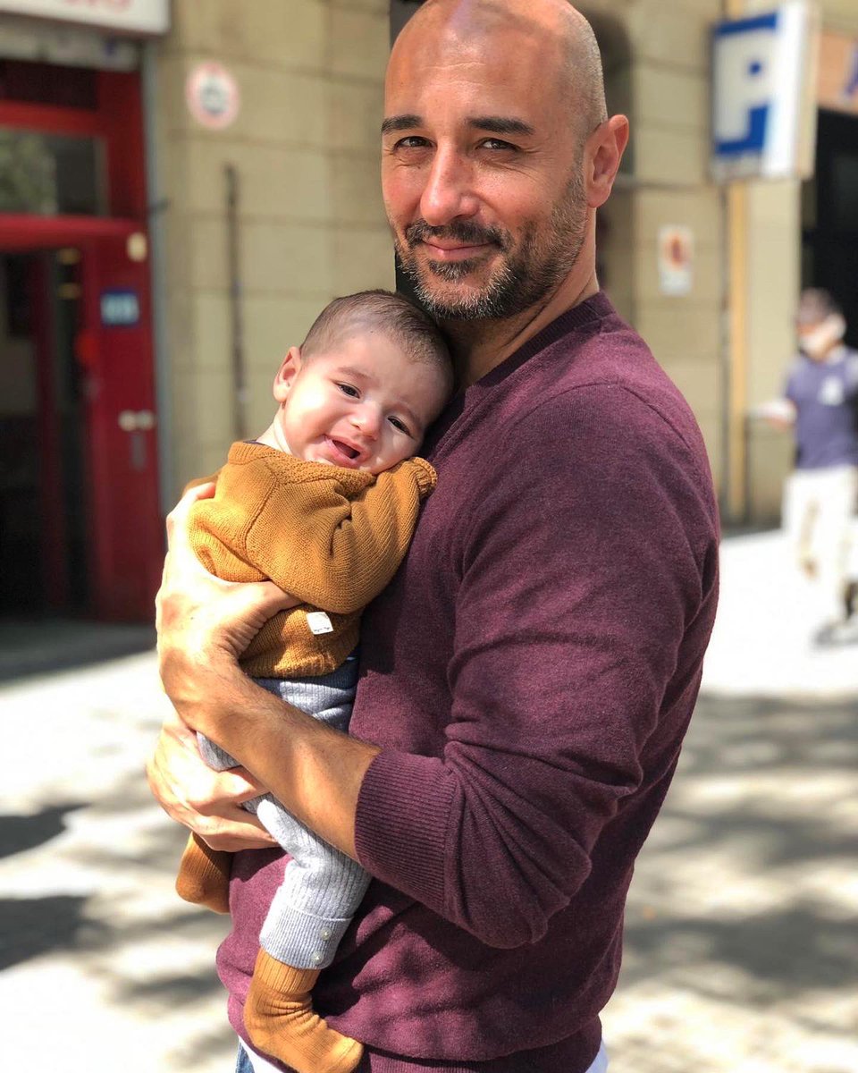 alainhernan's tweet photo. Cuando sostienes el mundo en brazos.
❤️❤️❤️
#NunoHM
#papá https://t.co/vh25Q0fCGa