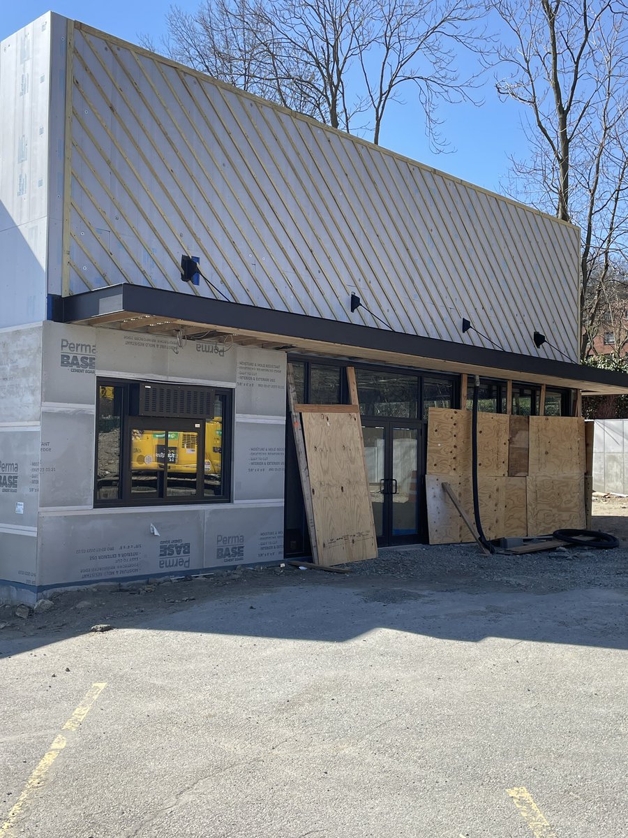 KarenHessel2's tweet photo. Here comes @starbucks on Echo Ave in @newrochelleny with commercial windows and doors done by New Rochelle business All County Glass and Metal nearby at 308 Main Street. Nice job! https://t.co/ekGdBFApIs