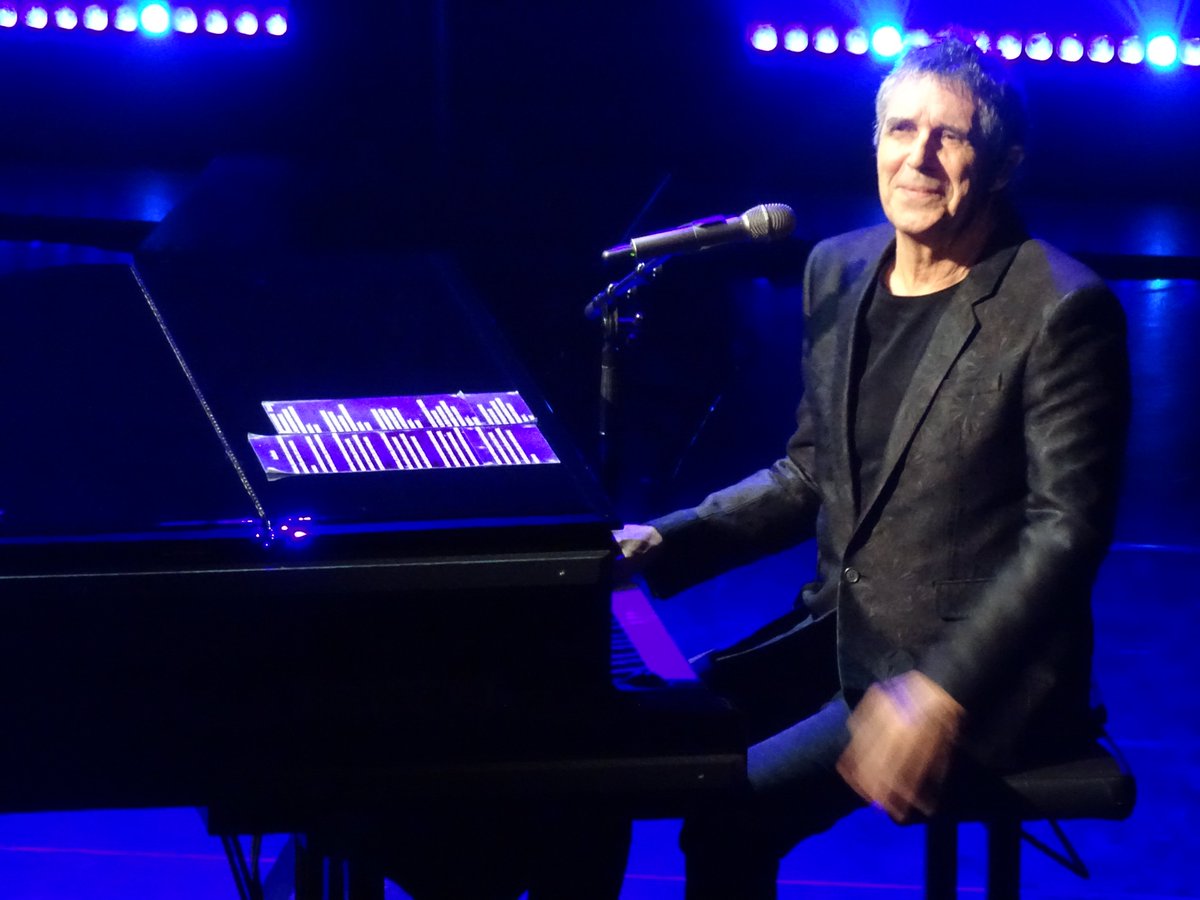 SemaphoreCeb's tweet image. Retour en images sur l&apos;excellent concert de @JulienClerc_Off à Sémaphore mercredi 5 avril dernier. #LesJoursHeureux