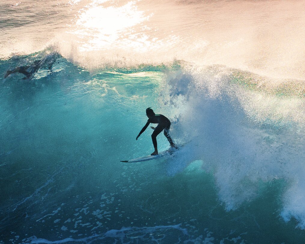 newlightvisuals's tweet photo. GN from the drone surfers 🏄‍♂️ https://t.co/PNKGdaZyMv