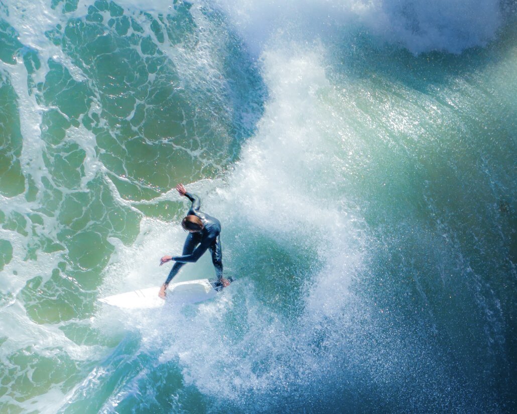 newlightvisuals's tweet photo. GN from the drone surfers 🏄‍♂️ https://t.co/PNKGdaZyMv