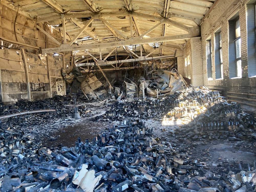 Ukrainian oldest winery 'Prince Trubetskoy', has changed its name to 'Stoic Winery'. It was seized by Russian troops, looted during the retreat, and its’ vineyards are still shelled. The photo shows the warehouse after the retreat of the enemy. #StandWithUkraine