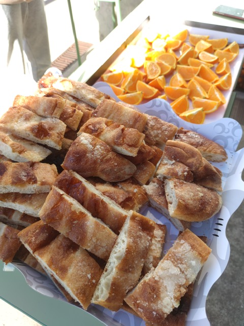 Agrair a Fruites Benjamí i Forn Sant Esteve la seva col·laboració en l’avituallament de la cursa Jan Torrella. Moltíssimes gràcies!