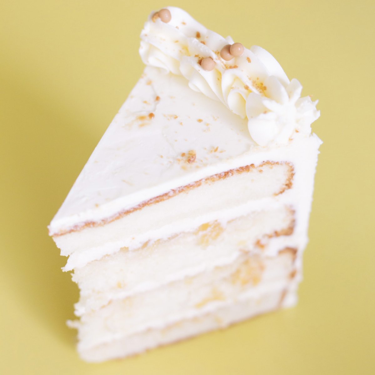 In the case this week at the bakery ✨

- Lemon Bars
- Sugar Cookie Cupcakes 
- Pineapple Cake 

We can’t wait to see you this week! 

 #sugareuphoria #sugareuphoriaweddings #scratchmade #cake #weddingcake #raleighweddingcake #durhamweddingcake #huffpostido #ma...