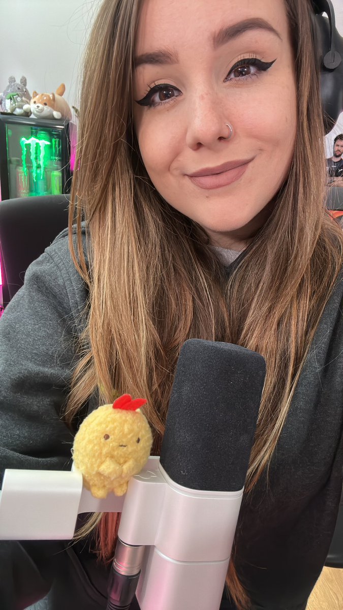 Miss Rage on Twitter "We live http//twitch.tv/missrage"