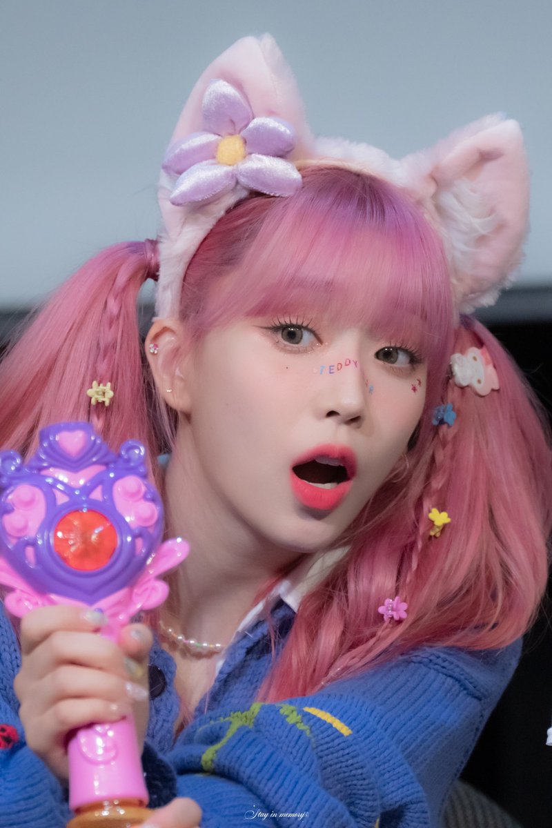 STAYINMEMORY's tweet photo. 230309 수민
👸🧡
#STAYC #스테이씨 #SUMIN #수민
@STAYC_official https://t.co/InRbou6JRj