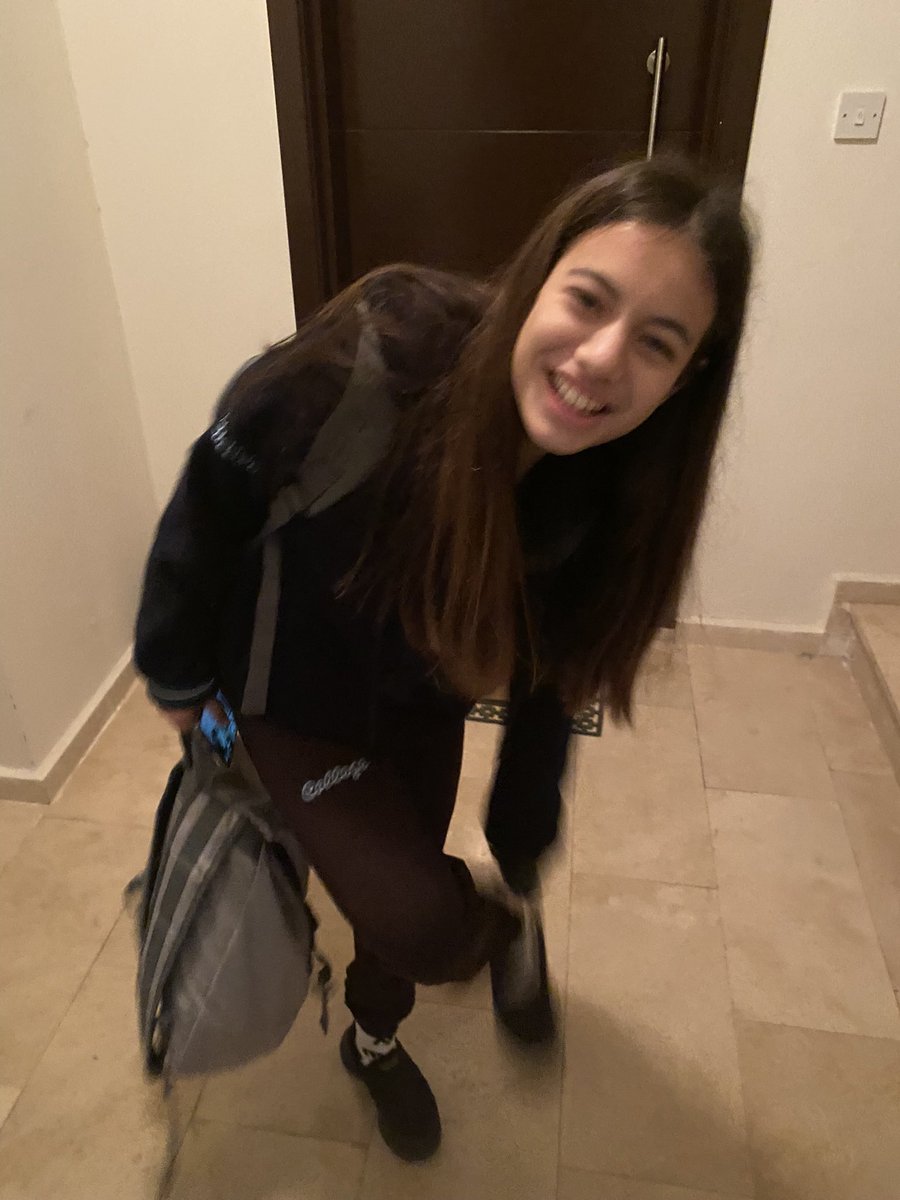 Selom, selocugum , domuz gülüşlüm; keşke her hafta yine bize gelsen, çok sevdiğin makarnanı yesen, sürekli geçirsem seni, sen merdivenlerden inerken gülerek el sallasak birbirimize, gitmeden sımsıkı sarılsan bana❤️ 
#isiasemanetehıyanet #isiasihmallerzinciri 
#isiasortakdavamız