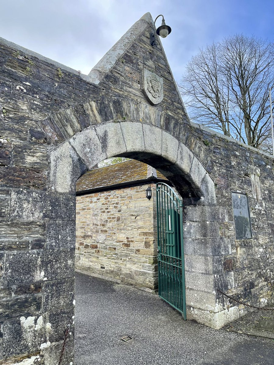 HENLEYDARREN's tweet photo. Wonderful to visit #ACEsupported @BodminKeep in Bodmin with the @ace_southwest team. Cornwall’s only army museum is one of the many and varied museums we support across the county. #LetsCreate https://t.co/xl1vl6YIDt