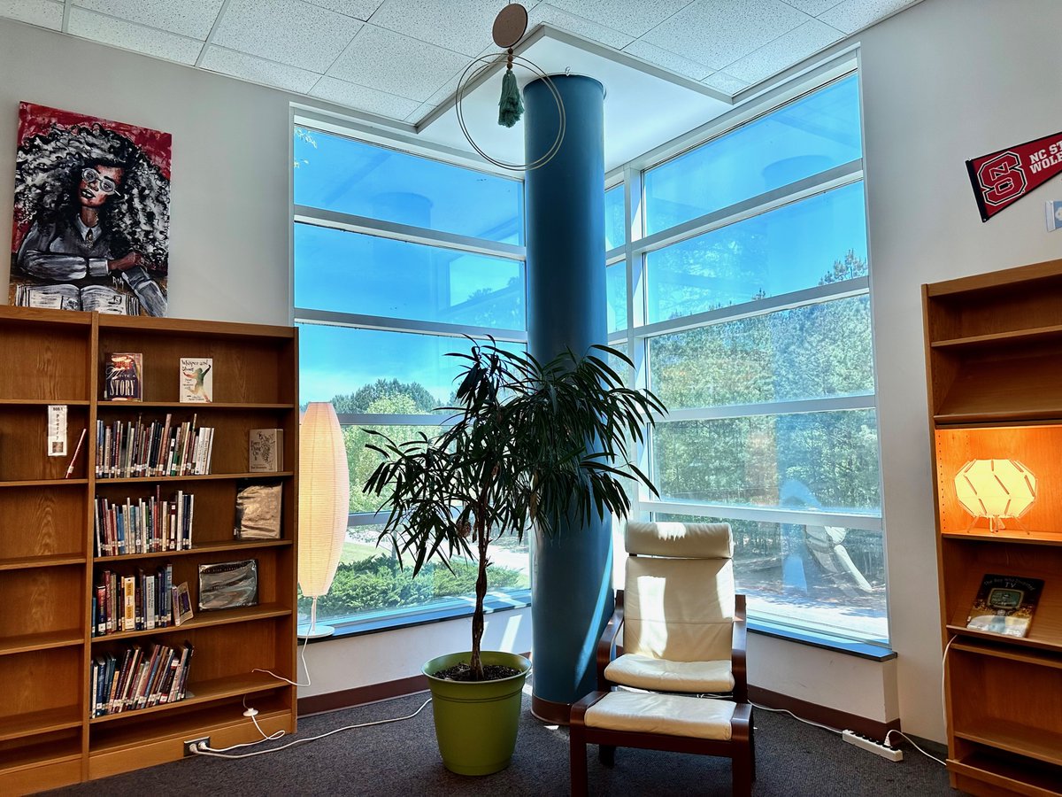 Centennial Campus Magnet Middle School Library tweet media