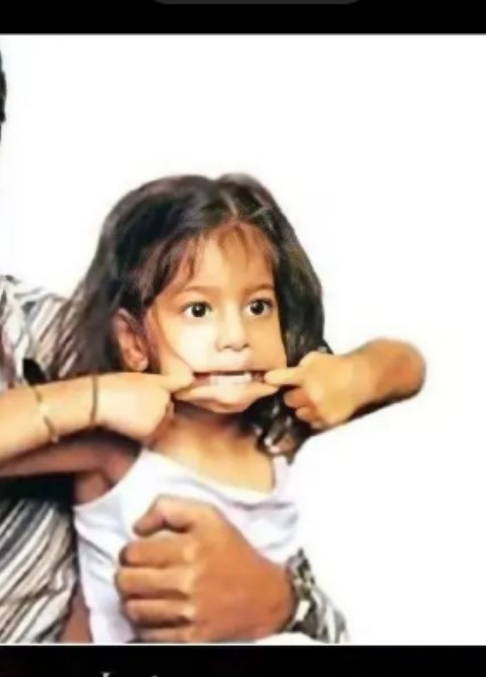iahsanbutt's tweet photo. @iamsrk Congo queen https://t.co/chxgTL4IiH
