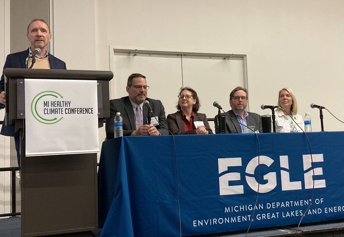 davidwcoulter's tweet photo. Talking about the importance of clean transit to reach our climate goals. Thanks to @MichiganEGLE and our panelists for a thoughtful and optimistic discussion! https://t.co/fs1XgTsNkP
