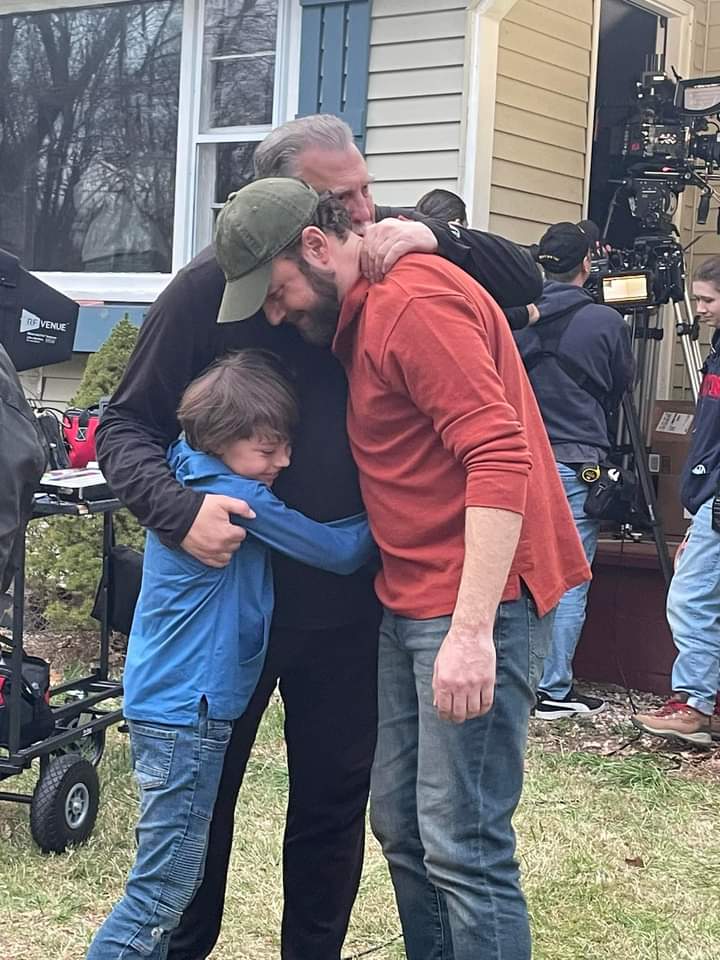 Chiara59731083's tweet photo. Behind the scenes of #tuesdaysflu
Photo by @danielroebuck #BehindTheScenes #rossmarquand #rossmarquandedit #Rossmarquandfan_italia #rossmarquandfans #jasonmccutchen #twd #twdfans #twdfamily #twdaaron #twduniverse #thewalkingdead #Marvel #MCU #actor https://t.co/C3aBAXWpBp