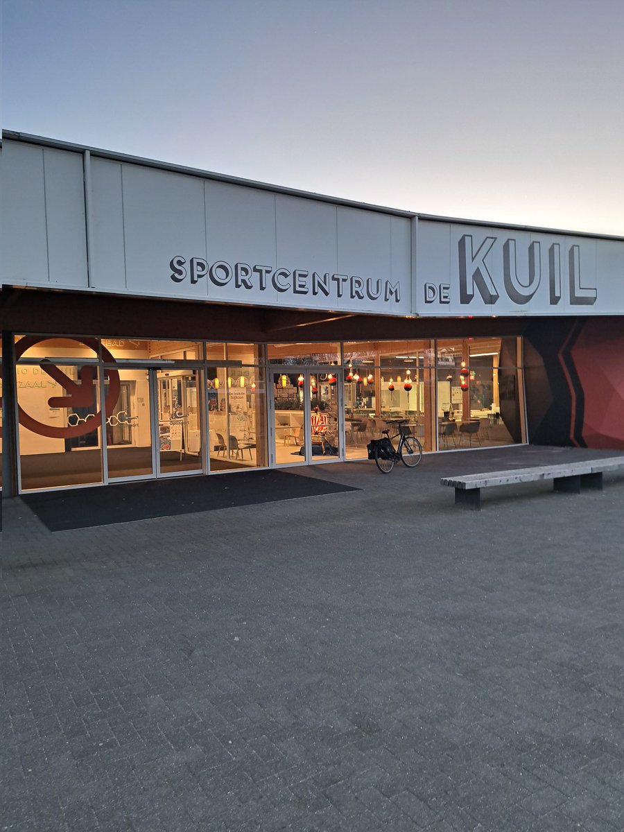 Iedere week borstcrawl training in sportcentrum De Kuil vanuit <a href="/BZenPC/">BZ&PC</a>  met behulp van <a href="/zwemanalyse/">zwemanalyse.nl</a>
10 weken lang genieten en de techniek verbeteren, verfijnen.