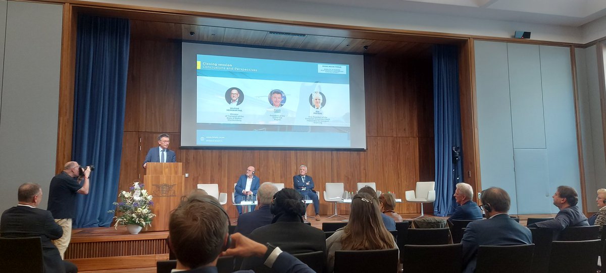 GrandEstEurope's tweet photo. 🙌 Clôture de l'édition 2023 du Forum Rhin-Meuse autour de la mobilité ! @WinneHermann, @Franck_LEROY_ et @peeters_kris1, concluent cet événement et évaluent les perspectives en matière de #mobilité #européenne 🇪🇺
🤝 Suivi d'un moment de convivialité
#frm23 #rmf23 https://t.co/BW7FhYaC1n