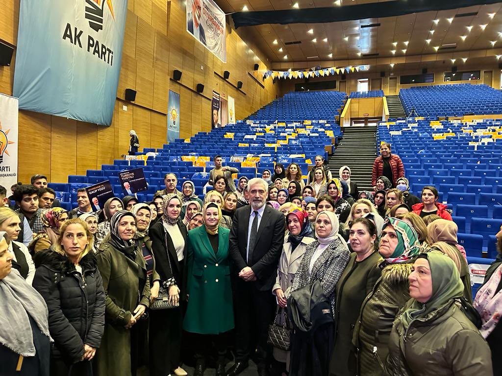 Akkadindiyarbkr's tweet photo. 28. Dönem Milletvekili Aday Tanıtım toplantımızı büyük bir coşkuyla gerçekleştirdik.

Cumhurbaşkanımız Sayın @RTErdogan önderliğinde #DurmakYokYolaDevam 🇹🇷
 
#DogrusuAkParti https://t.co/8U7AilzL1P