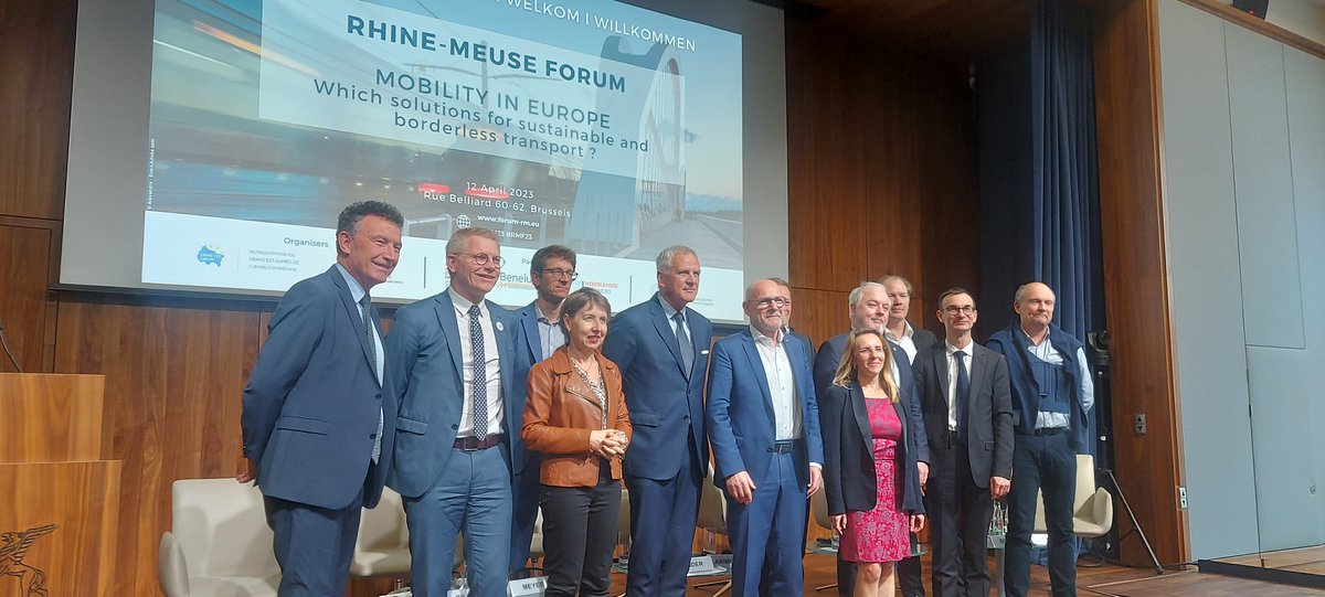 GrandEstEurope's tweet photo. 🙌 Clôture de l'édition 2023 du Forum Rhin-Meuse autour de la mobilité ! @WinneHermann, @Franck_LEROY_ et @peeters_kris1, concluent cet événement et évaluent les perspectives en matière de #mobilité #européenne 🇪🇺
🤝 Suivi d'un moment de convivialité
#frm23 #rmf23 https://t.co/BW7FhYaC1n