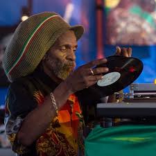 TheReggaeDeluxe's tweet photo. One of the greatest Reggae Sound System Soundman ever, the legendary Jah Shaka, has transitioned.
A musical giant who was beloved far &amp; wide; a pillar within the world's Reggae fratenety.

Rest In Power King. https://t.co/XBU4mVoRkh