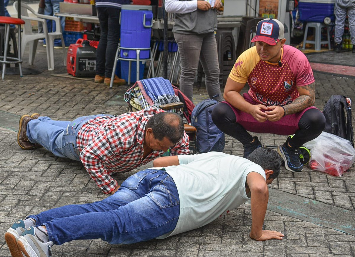 IndeportesTol's tweet photo. Hoy en el #DiaMundialAF nos tomamos las calles de #Ibagué con nuestro programa de Hábitos y Estilos de Vida Saludables para recordarle a los ciudadanos la importancia de #SerActivos. 🏃🍏
@MinDeporteCol
@pahowho
@OPSOMS_Col
@infopresidencia
@ISPAH_Espanol
@ISCA_tweet https://t.co/mqagYxA2g2