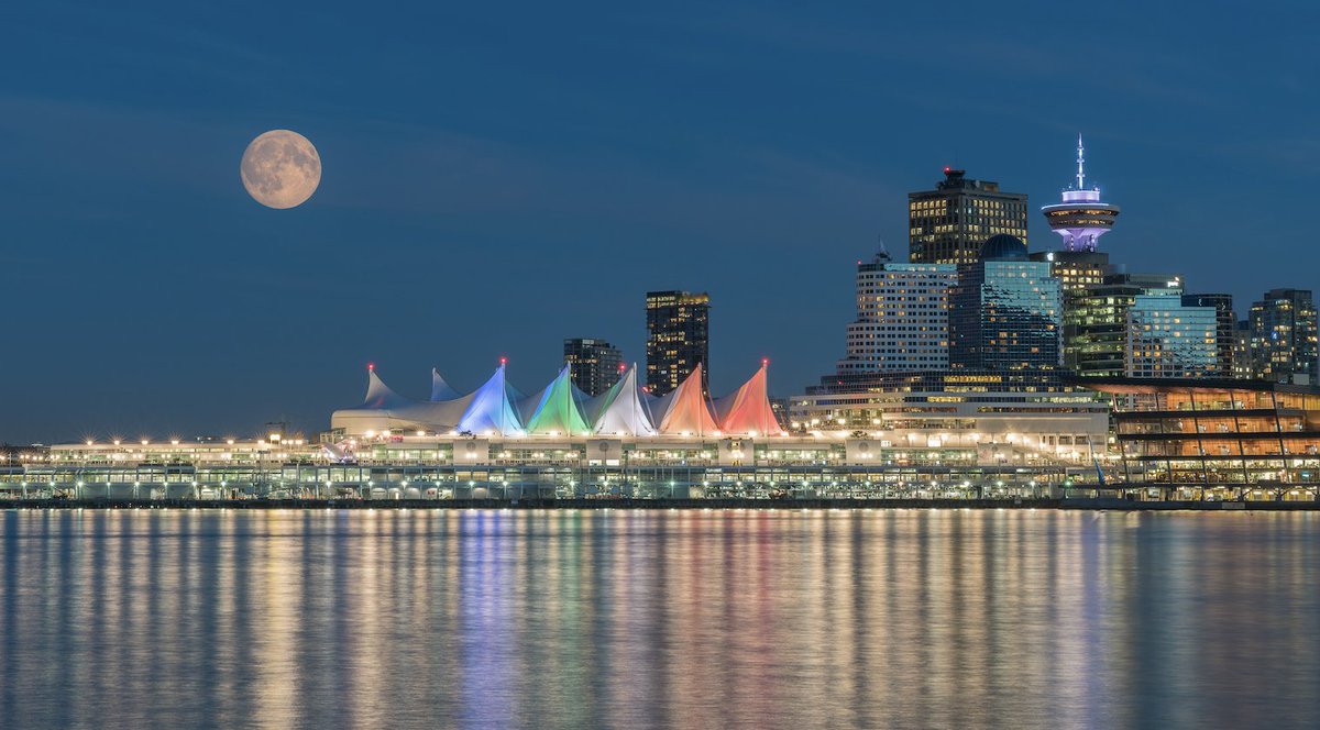 VerusDesignInc's tweet photo. Often nicknamed the Sydney Opera House of Canada, discover Vancouver's waterfront &amp; be amazed by the striking architecture of Canada Place! With its sails &amp; sweeping views of the North Shore Mountains, this landmark is a true symbol of Canadian pride &amp; innovation.

#verusdesign https://t.co/LYNR2kmM0d