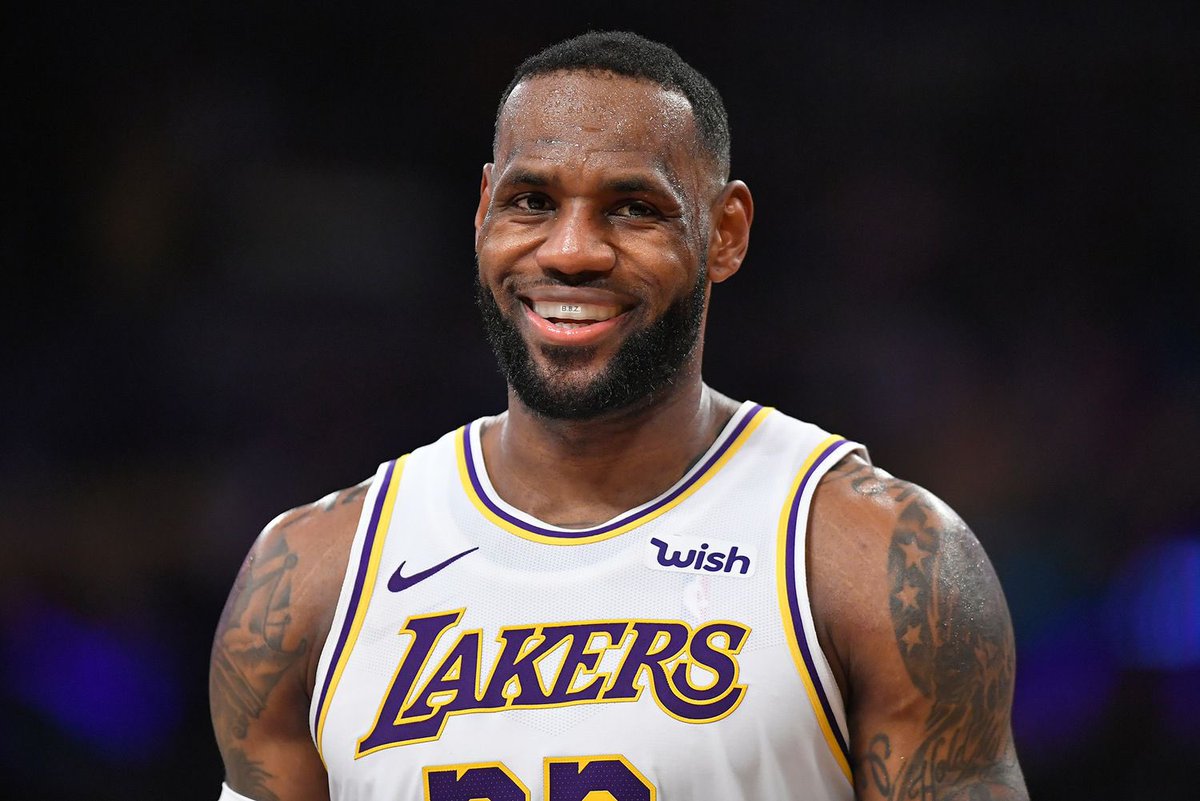 DrGuru_'s tweet photo. Playoff Curry. 
Playoff KD. 
Playoff LeBron. 
Playoff Kawhi. 

Arguably the 4 best playoff players of our generation in the playoffs in the same conference at the same time 😳 https://t.co/OrnAeSBaMY