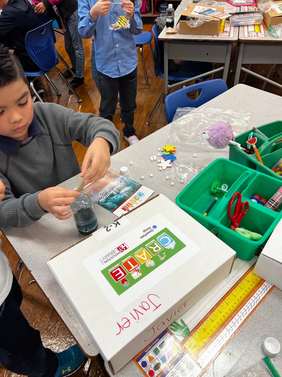mskizjackson's tweet photo. Our first grade teacher here @gve_magnet engages the students daily with #Science and #STEM #lessons Thank you @houstonlibrary @CenterPoint for the C.R.A.T.E kits #oceanmotion #brineshrimp @Kim_4Kids @AP_TNR @CounselorValdez @HISDLibraryServ @HISD_ElemSci https://t.co/9kTiB4iHtY