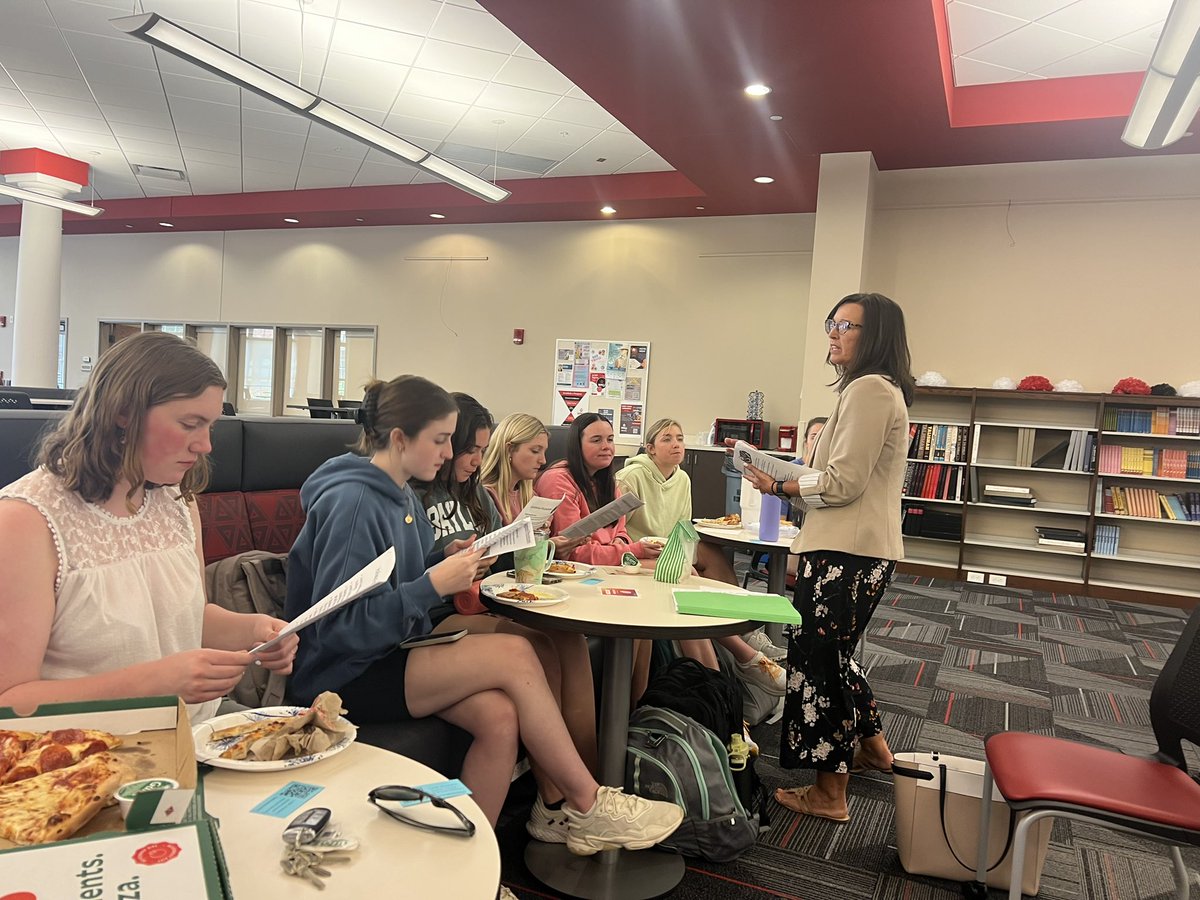 Thanks Leslie Smothers for sharing with our WKU students! <a href="/BriarwoodES/">Briarwood Elementary</a> <a href="/MrsSmothers1/">Mrs. Smothers 🐾</a> <a href="/WarrenCoSchools/">Warren Co Schools</a> <a href="/WKUCEBS/">WKU CEBS</a> <a href="/WKUSTE/">WKU STE</a>