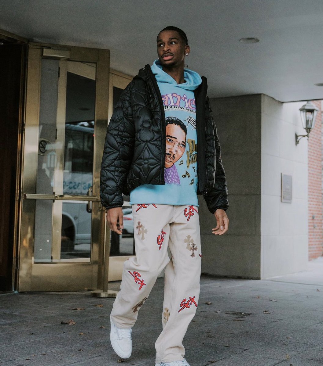 tbtilinfinity's tweet photo. @shaiglalex go crazy with his bubble coats, all he’s missing is this #tbtilinfinity bubble on the right 📈#okcthunder #shai https://t.co/lyacxBEnBe