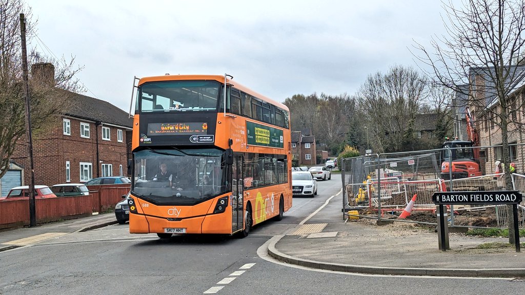 jimbolimbo9's tweet photo. The city8 passing between the old and the new in Barton. https://t.co/gI13SrjPug