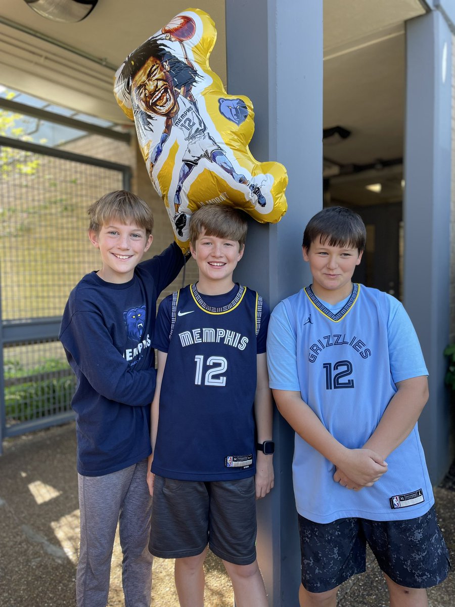 Go Grizzlies! #bigmemphis <a href="/memgrizz/">Memphis Grizzlies</a> <a href="/WeAreRiverdale/">Riverdale Elementary</a> <a href="/gmsdk12/">Germantown MSD</a>