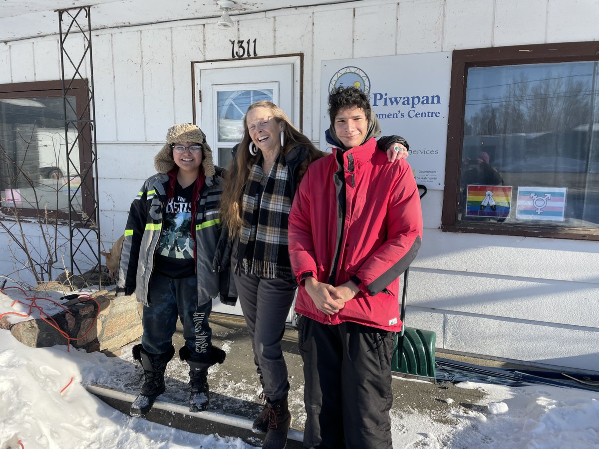 New, welcoming queer spaces? Wonderful.

Intergenerational queer spaces? Fundamental.

Northern, small-town queer spaces? Delightful. 

In this month's installment of Prairie Pride, I feature the trans social club in La Ronge, Sask.

Read it here:

thestarphoenix.com/news/local-new…