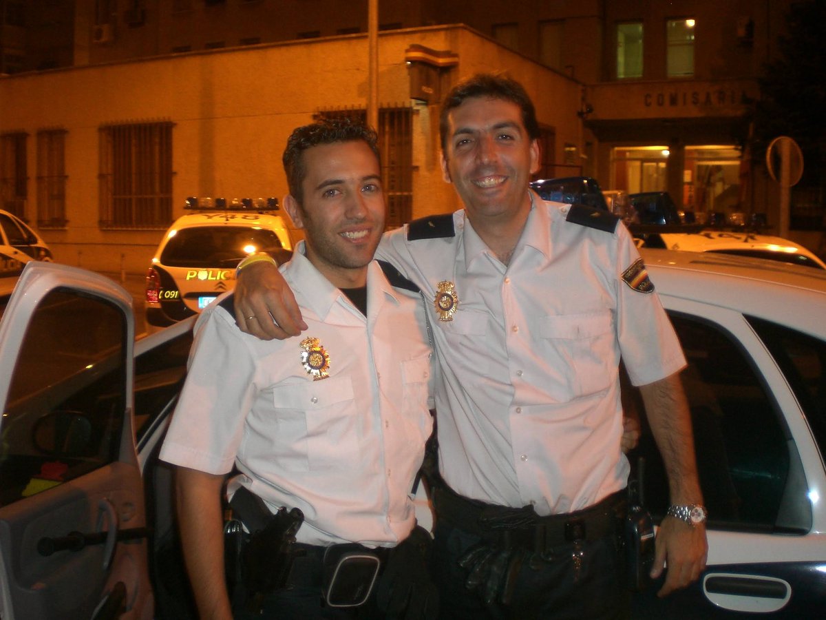 Algunos me recomiendan quedarme de baja psicológica. No puedo. Es imposible. No sé mentir. No podría convencer a nadie porque estoy más fuerte que nunca. Con el espíritu de los primeros años.