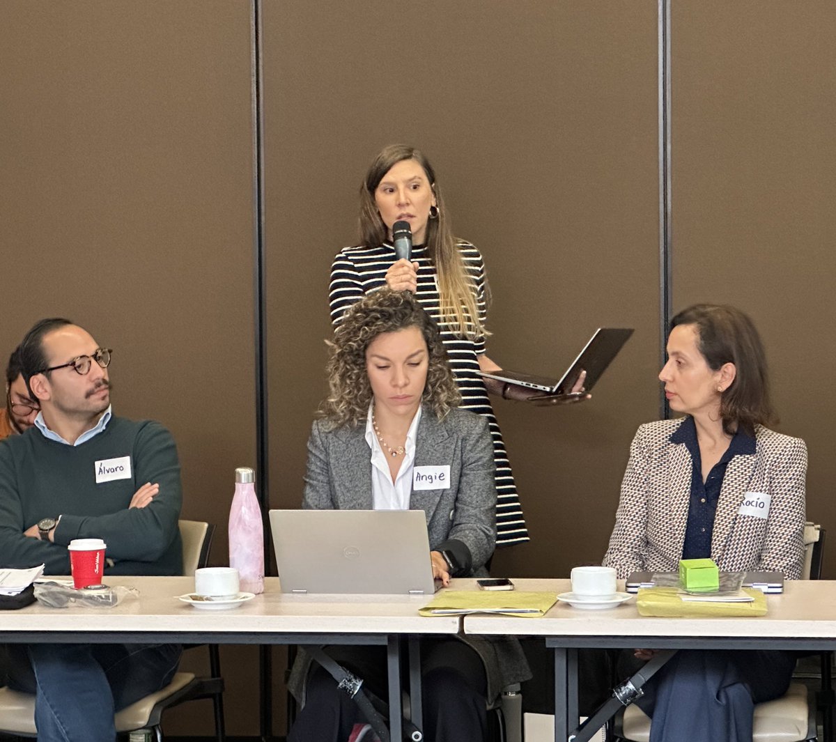 AgendaCAF's tweet photo. Nuestra #ExpertaCAF @catu_Vanoli también participa en el #MobilityDataHub en 🇨🇴 y está contando sobre nuestro Observatorio de movilidad urbana, una iniciativa de @agendaCAF que nació en 2007 para recolectar datos y crear políticas públicas eficaces.
https://t.co/cWXjiZQ2E2 👈 https://t.co/Ce8Ik65jIg