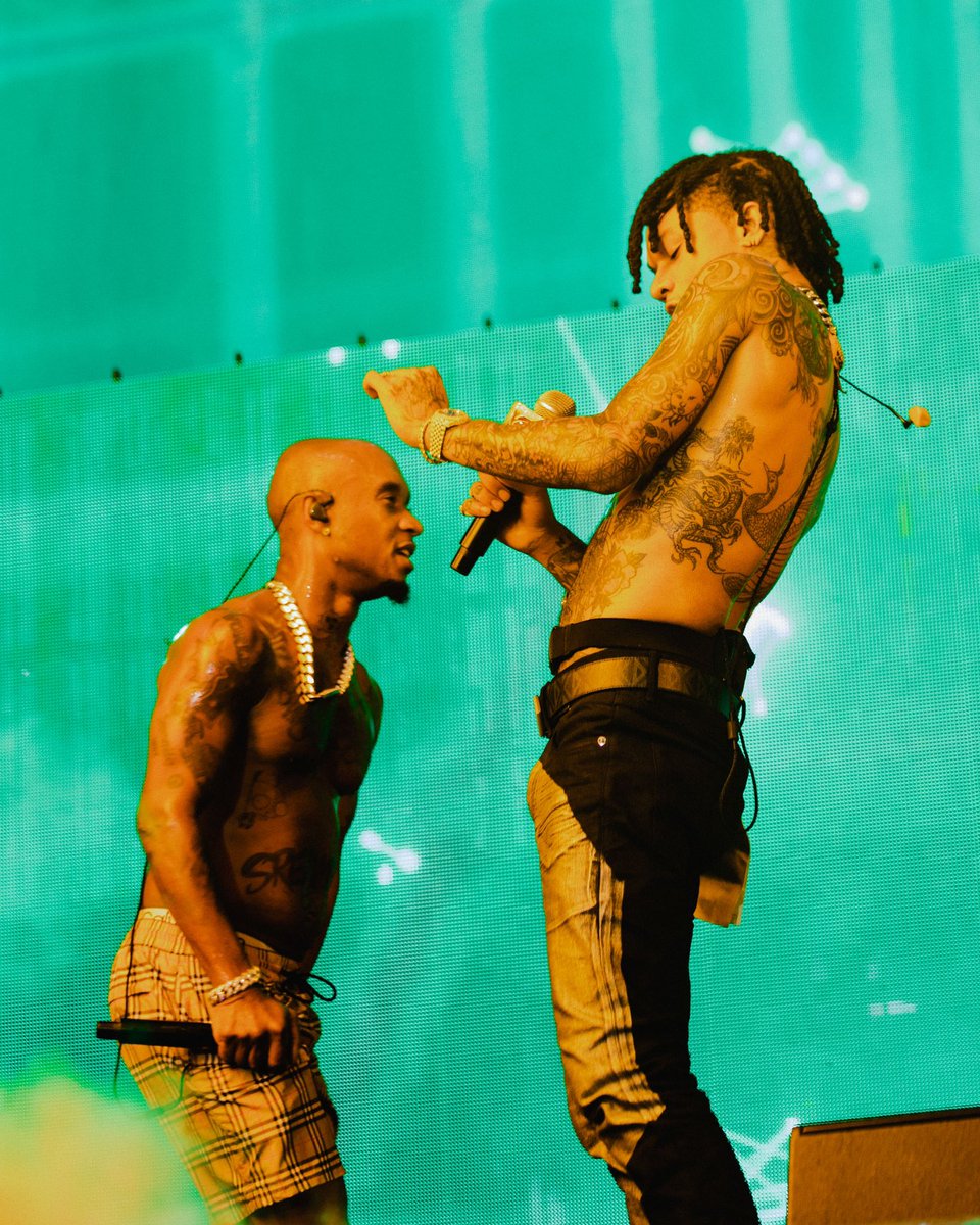 RyanMax94's tweet photo. @RaeSremmurd photographed by me
@SwaeLee https://t.co/4t8dWkmzSV