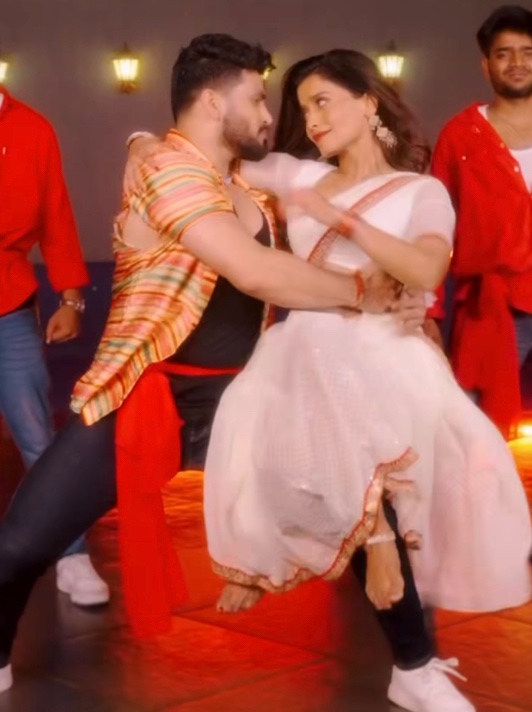 SumanMishra_'s tweet photo. This dance step how they smoothly transitioned .
#SonalDevraj and #ShivThakare both are superb dancers !!!
Shiv means non-stop energy
#ShivThakare #ShivKiSena #ShivSquad
Go watch who haven’t yet
https://t.co/TD0GqPrEXw https://t.co/5Zy1GbG3N0