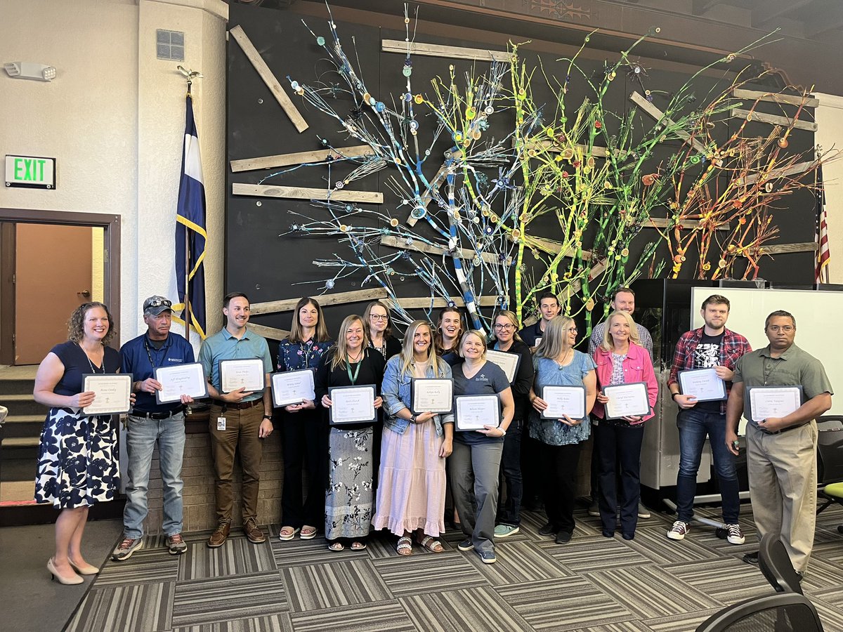drwinsor's tweet photo. A great way to start the morning: Honor and celebrate our @dcsdk12 Leadership Institute Graduates and visit South Ridge Elementary School! There are some amazing teachers, staff, and students at South! @DCSD_Super https://t.co/T1eWbh0sgs