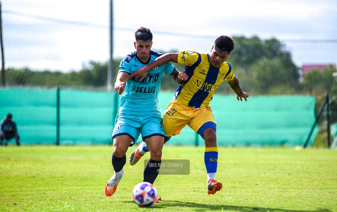 sentilechero's tweet photo. #ReservaPN
Atlanta 1 Tristán Suárez 1
Final del partido
El gol lechero Nicolas Baez
Foto:David Nievas. https://t.co/paQ719Xg8G