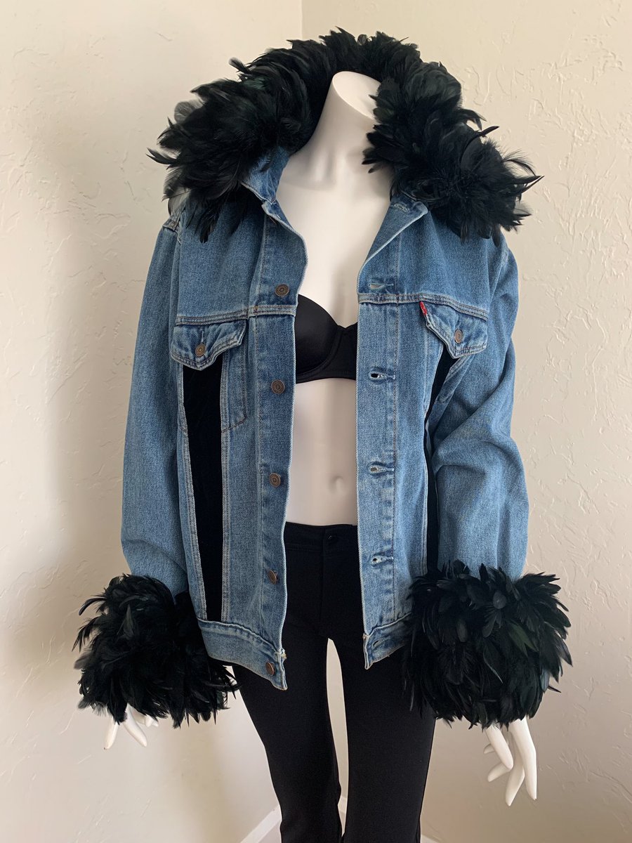 TheArtistKyla's tweet photo. ✨🖤➰🔺#ForSale!! Calling All Fashionistas!!🤩✌🏻💞

https://t.co/LE6oEjpVhs

#denim #coquefeathers #levijacket #jacket #designer #levistrauss #ebay #kylatheartist #truckerdenim #fashionista #fashion #diffadesigner #fashionart #boho #goingout https://t.co/3w8myrddKn