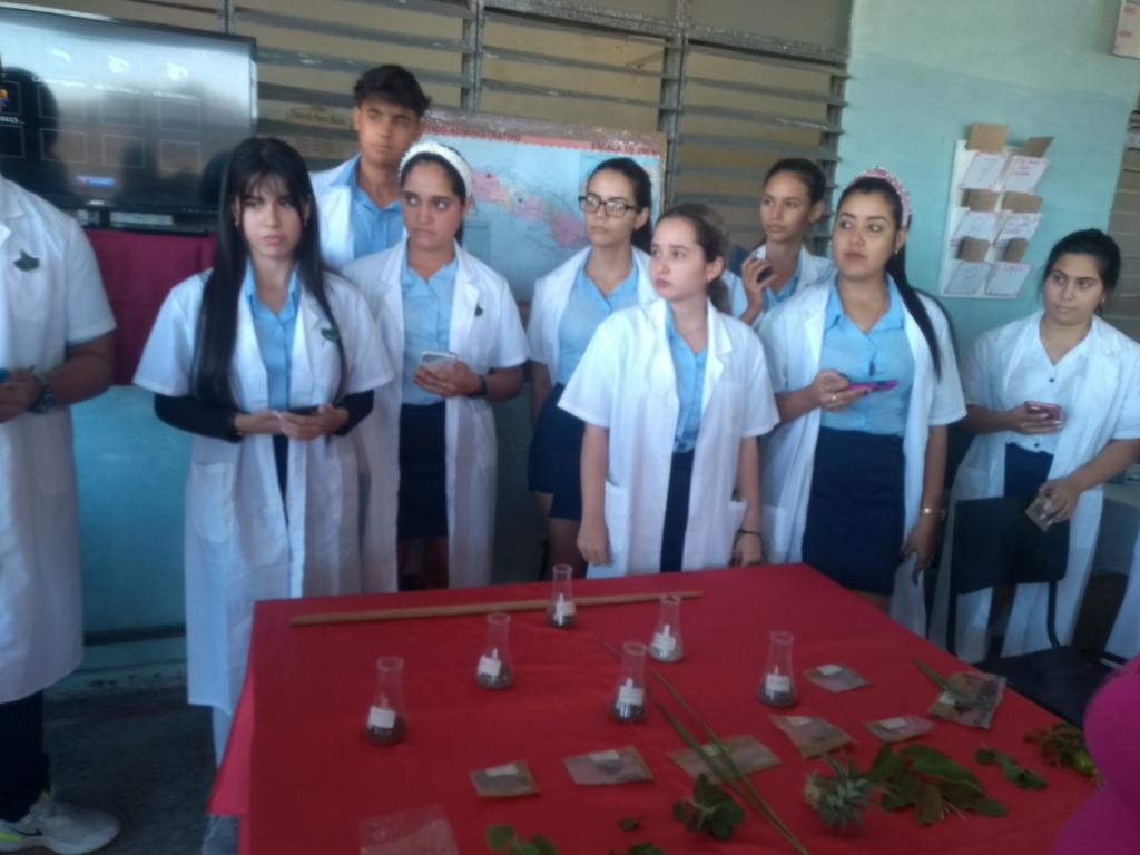 Se desarrolla en nuestro municipio el Evento de Círculos de Interés y Sociedades Científicas, donde el entusiasmo,la creatividad y el conocimiento se adueñaron del momento. Felicidades a todos <a href="/Eugeniocubano/">Eugenio González Pérez</a> <a href="/yarobyalvarez/">Director Provincial Educación Artemisa</a> <a href="/Oytsa1/">Oytsa Longa</a> <a href="/BhondaArtemisa/">@Educacion.BHonda.Artemisa</a>