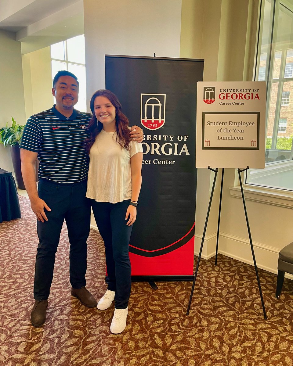HUGE shoutout to former student manager Brittany Clark for her recognition at today’s luncheon honoring the Top 100 Studnet Employees!! 

#GROW | #GoDawgs